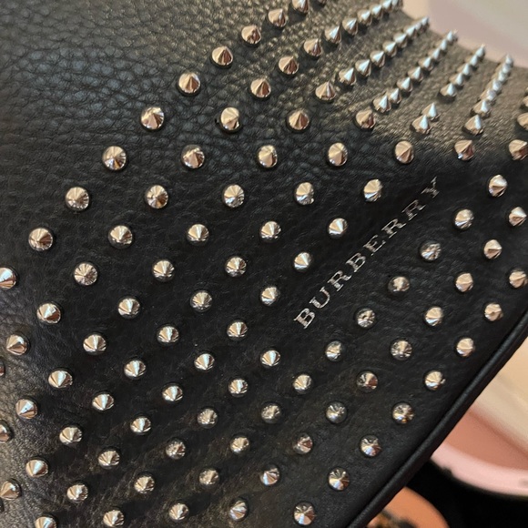 Unique and RARE Burberry tote with leather and metallic rivet - Picture 8 of 16